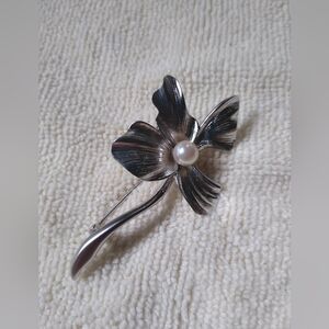 Vintage silver brooch